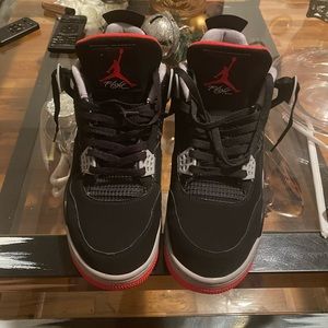 Jordan retro bread 4